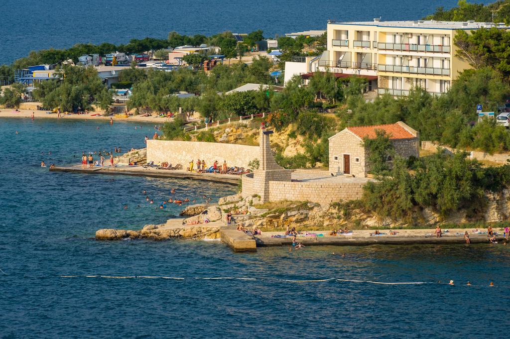 Aparthotel Castrum Novum Novigrad (Istria) Exterior photo