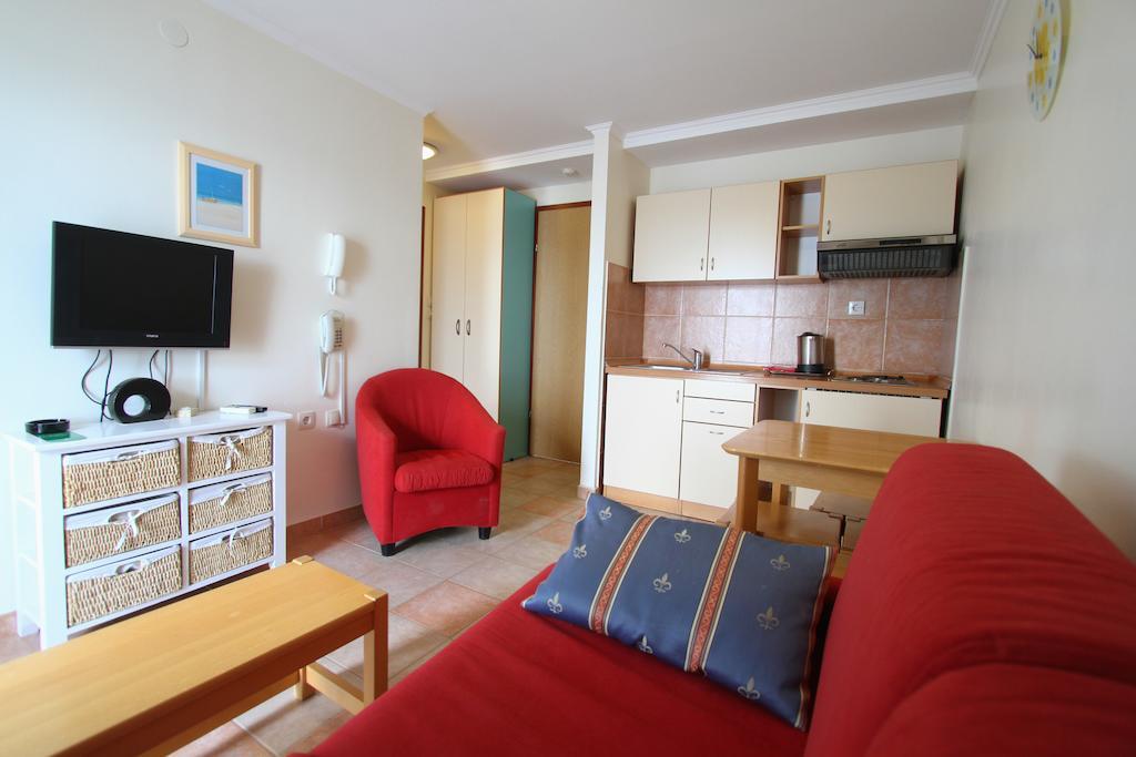 Aparthotel Castrum Novum Novigrad (Istria) Room photo